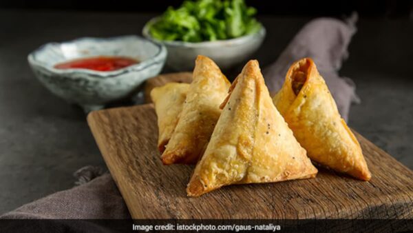 চিকেন সামুচা - পিস